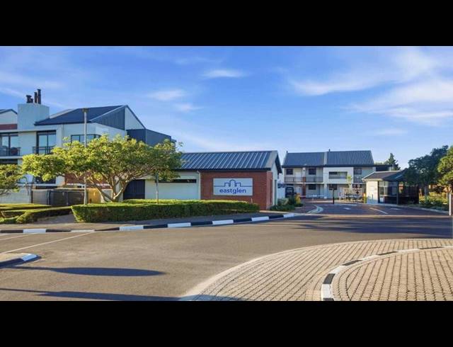 2 BEDROOM PROPERTY TO RENT IN VREDEKLOOF HEIGHTS